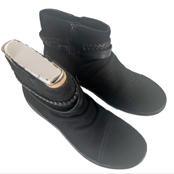 Clarks Cora Braid Booties Black - Picture 9 of 10